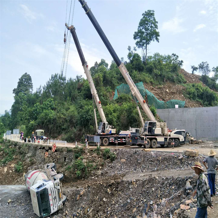 阿拉善阿拉善24小时应急道路救援吊装吊装现场实拍
